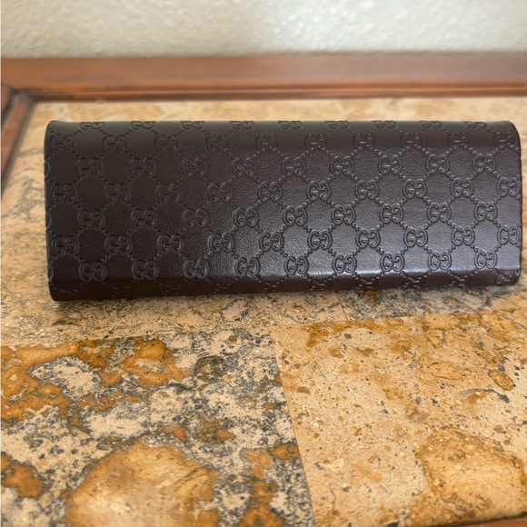 Gucci  signature eye glass case - Picture 2 of 6